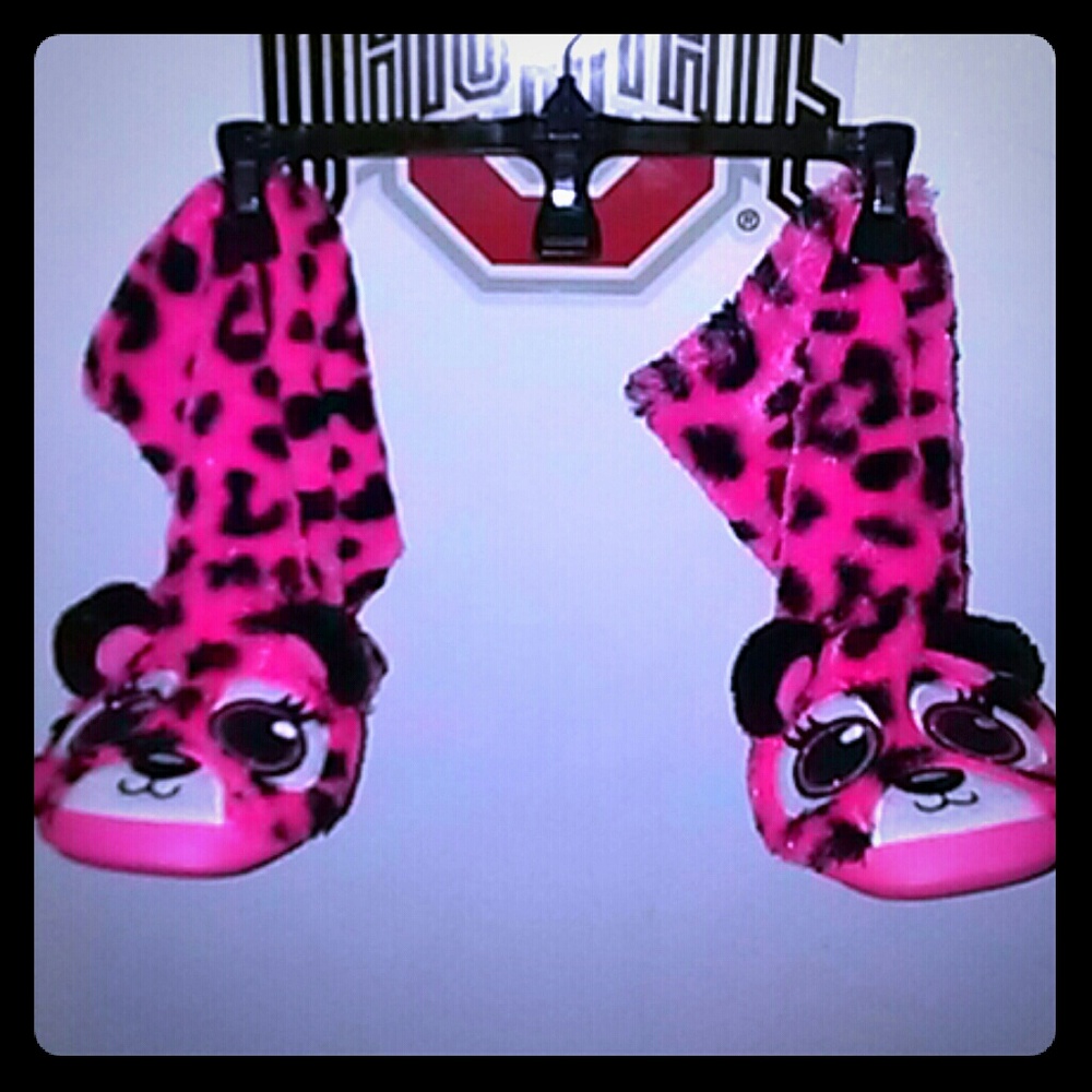 ADORABLE!! Justice Pink/Black Cheetah Slippers